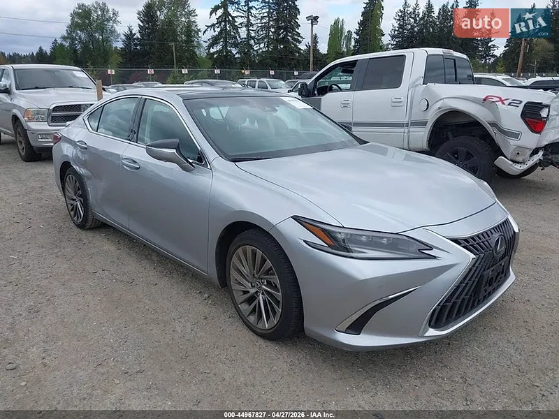 Lexus ES 2025