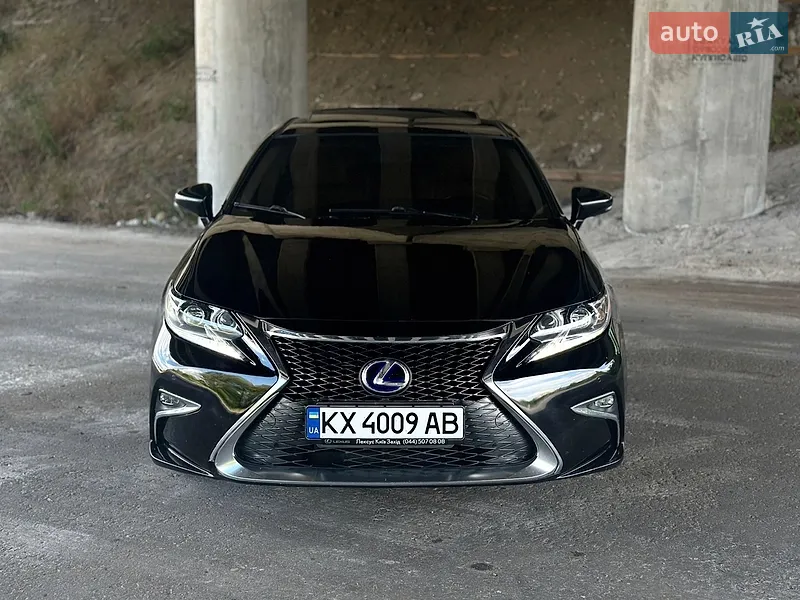 Lexus ES