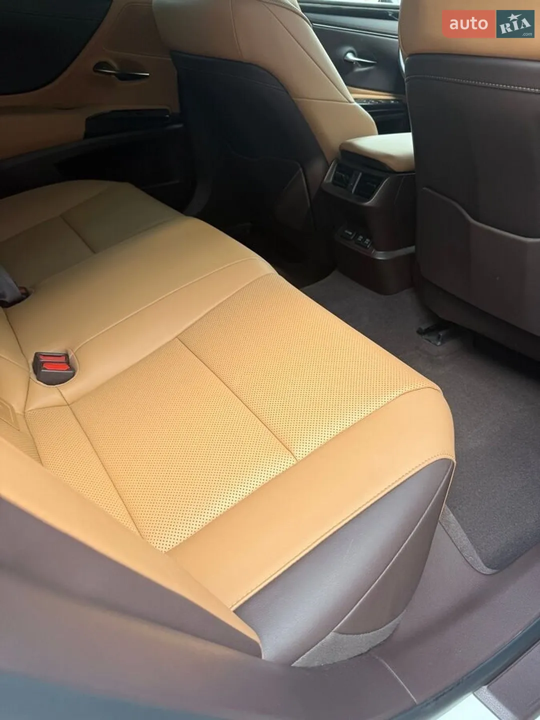 2019 Lexus ES - мініатюра 10