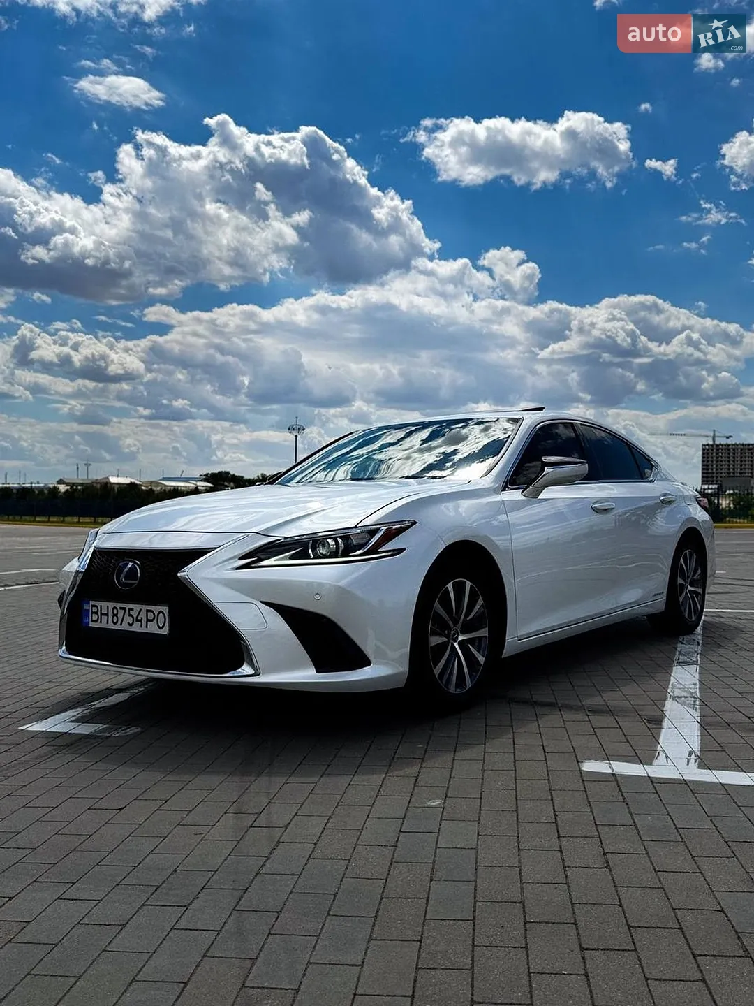 2021 Lexus ES - фото 1