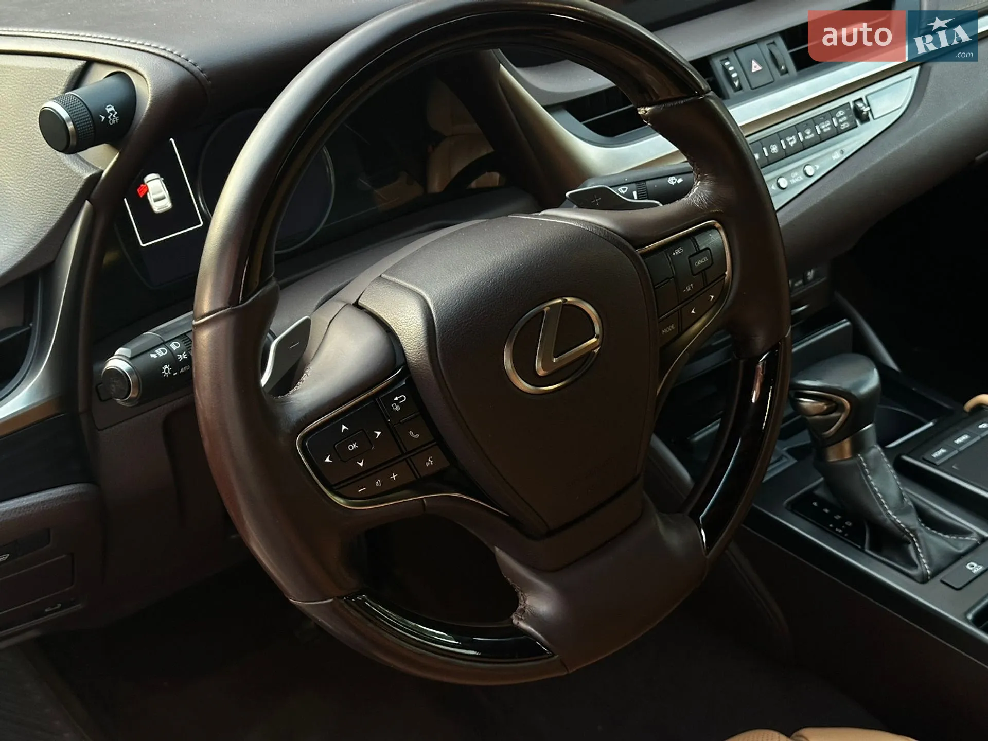 2019 Lexus ES - мініатюра 2