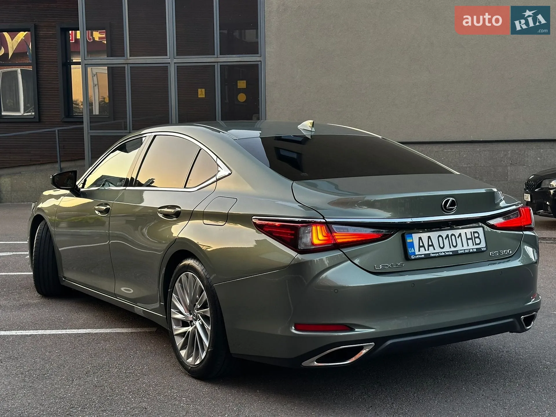 2019 Lexus ES - мініатюра 7