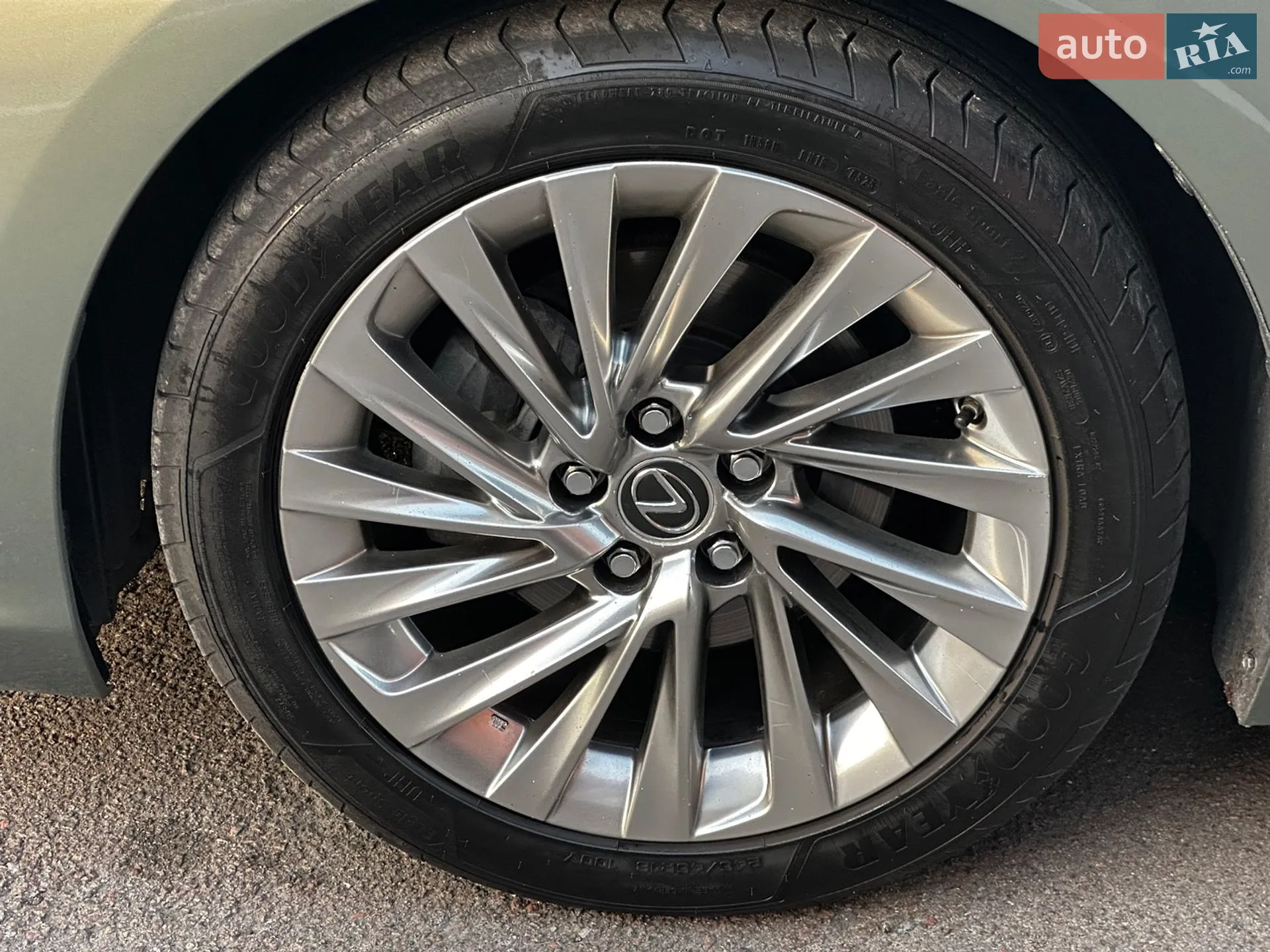 2019 Lexus ES - мініатюра 18