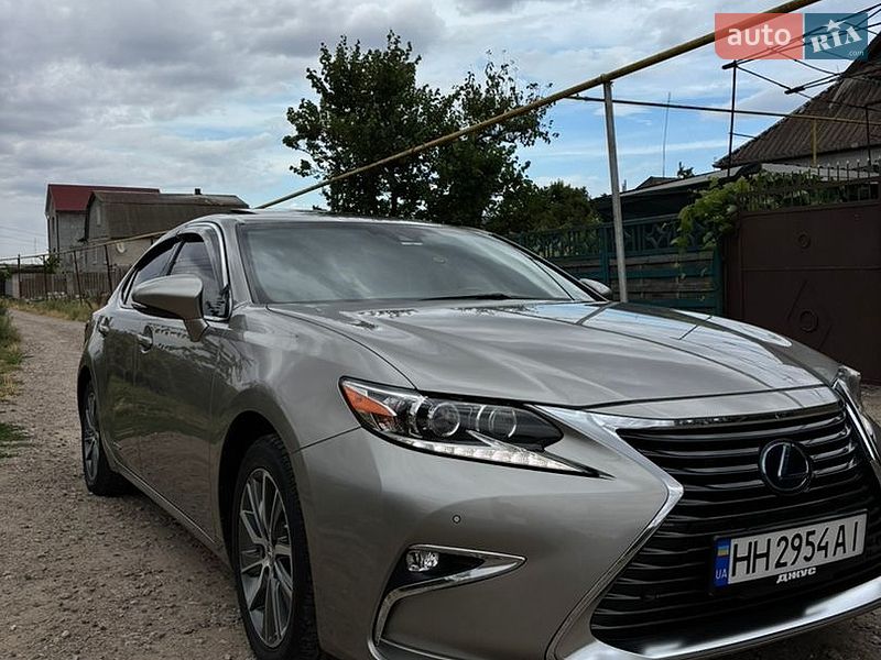 Седан Lexus ES 2016 в Одесі