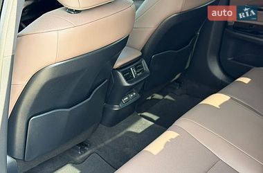 Седан Lexus ES 2024 в Києві