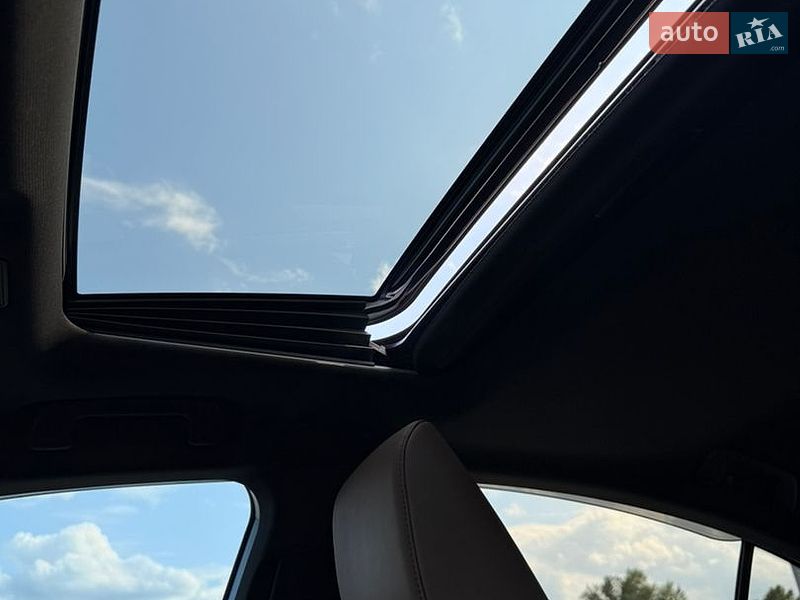 Седан Lexus ES 2024 в Києві