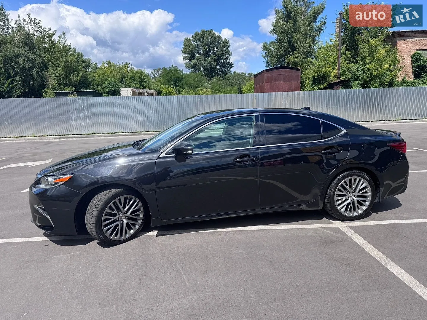 2015 Lexus ES - мініатюра 9