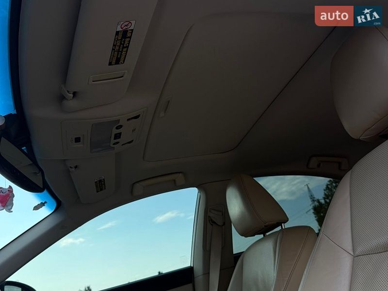 Седан Lexus ES 2015 в Одесі