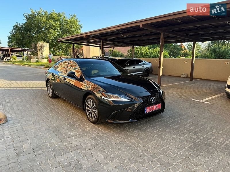 Седан Lexus ES 2022 в Одесі