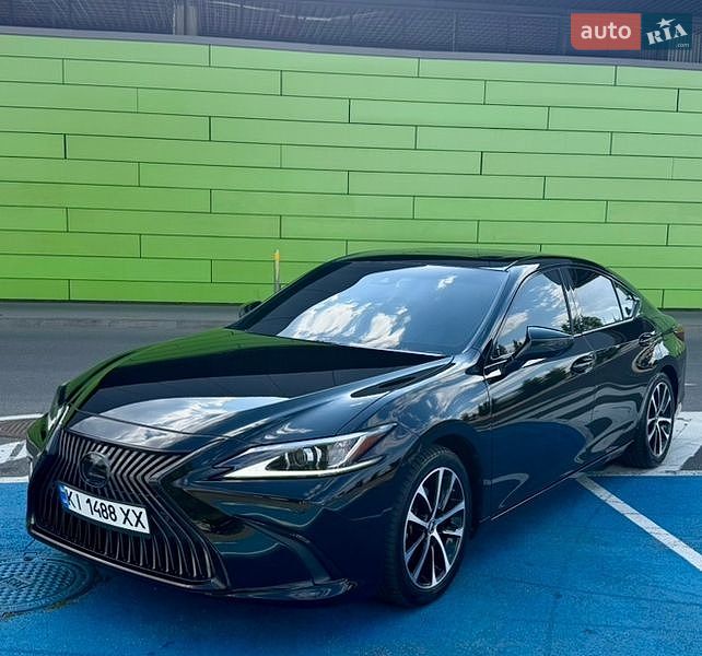 Седан Lexus ES 2020 в Києві