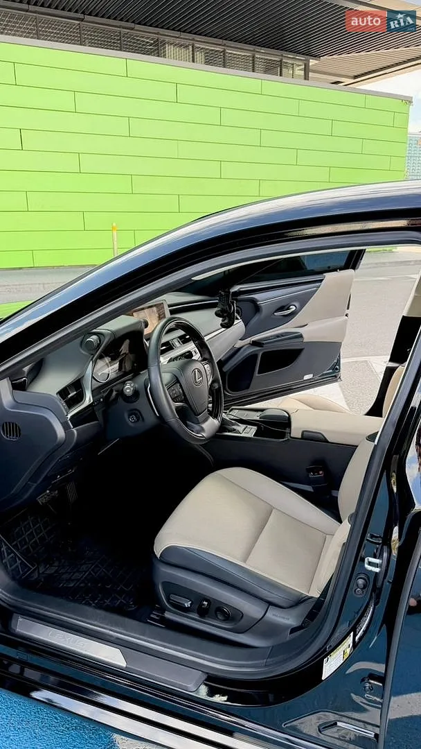 2020 Lexus ES - мініатюра 17