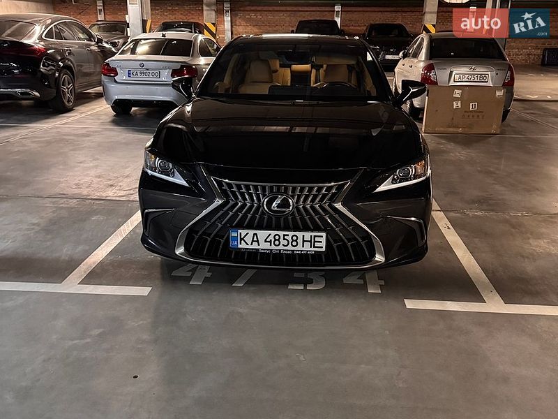 Lexus ES 2024