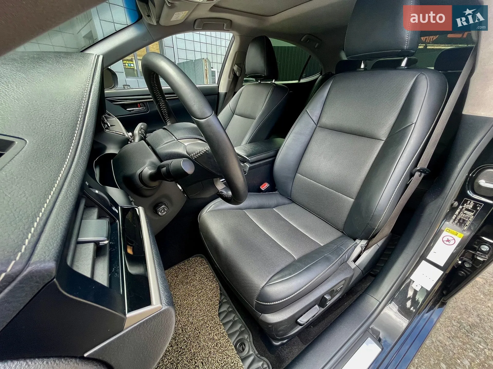 2016 Lexus ES - мініатюра 15
