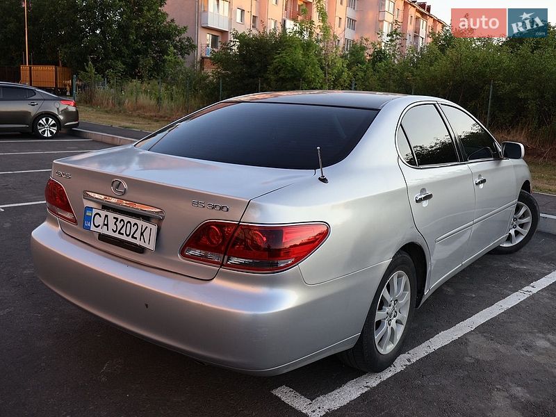 Седан Lexus ES 2005 в Умани