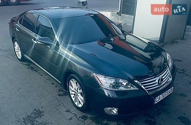 Седан Lexus ES 2010 в Умані