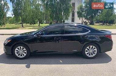 Седан Lexus ES 2014 в Чернігові