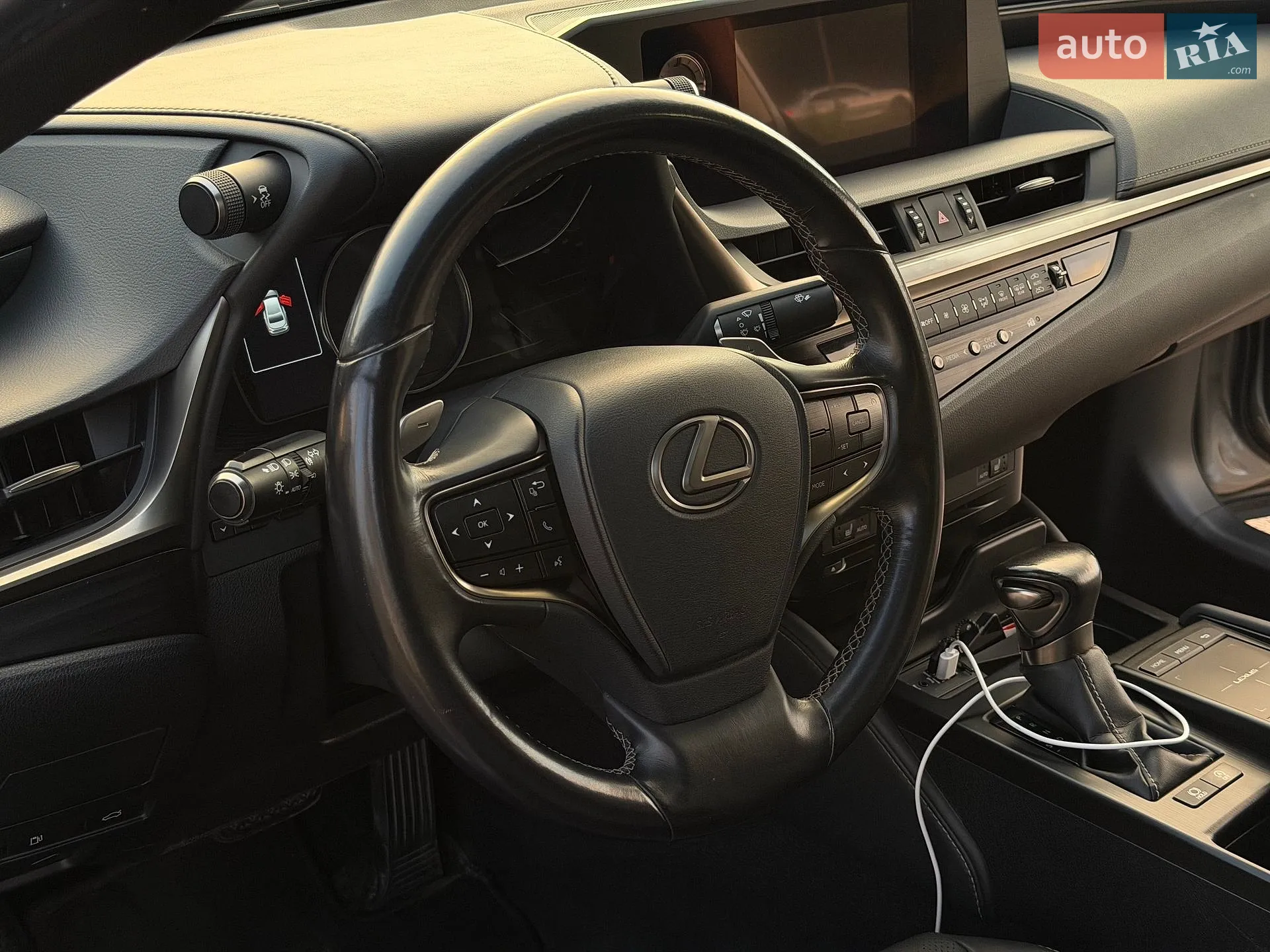 2018 Lexus ES - мініатюра 26