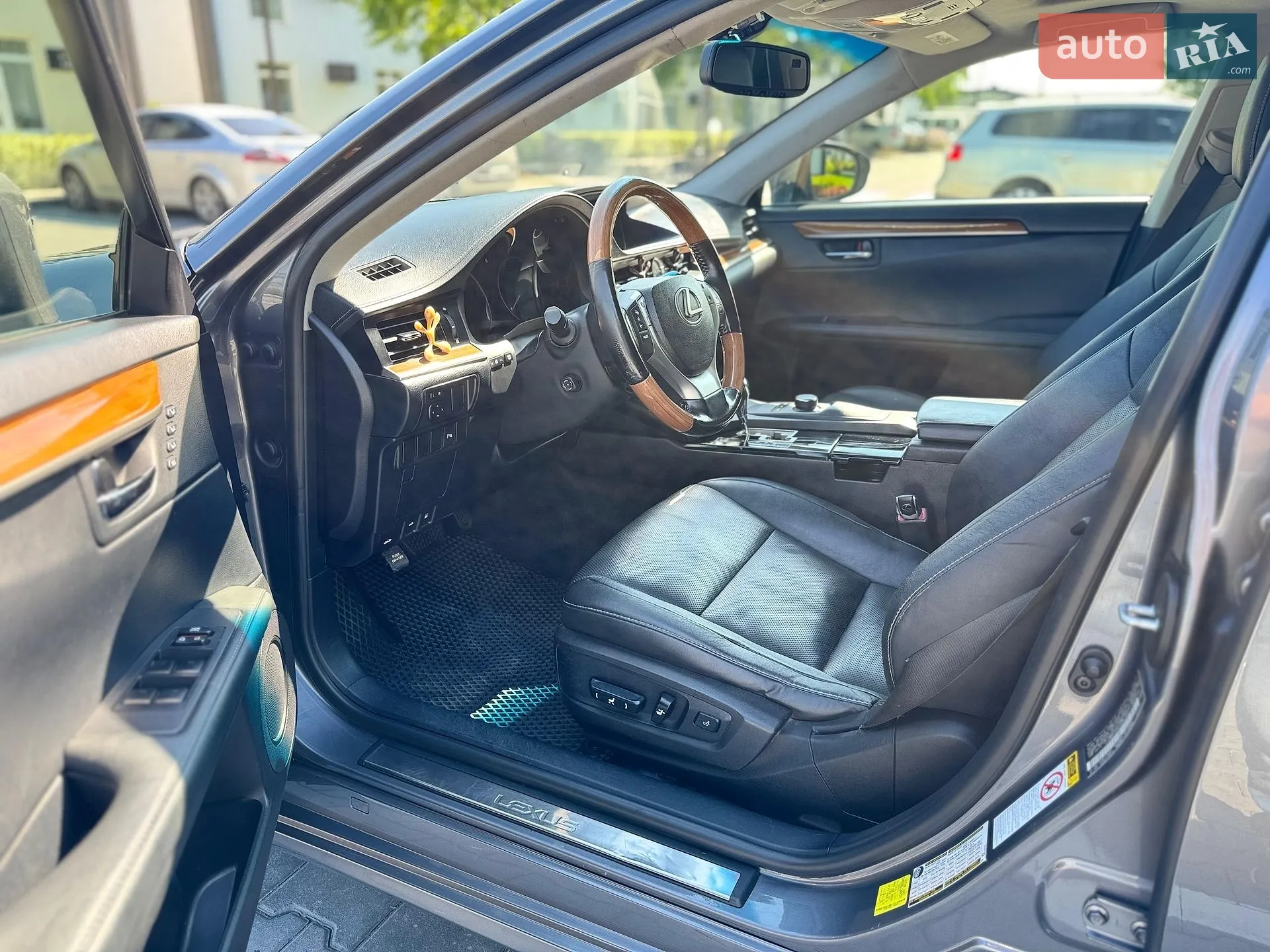 2015 Lexus ES - мініатюра 3
