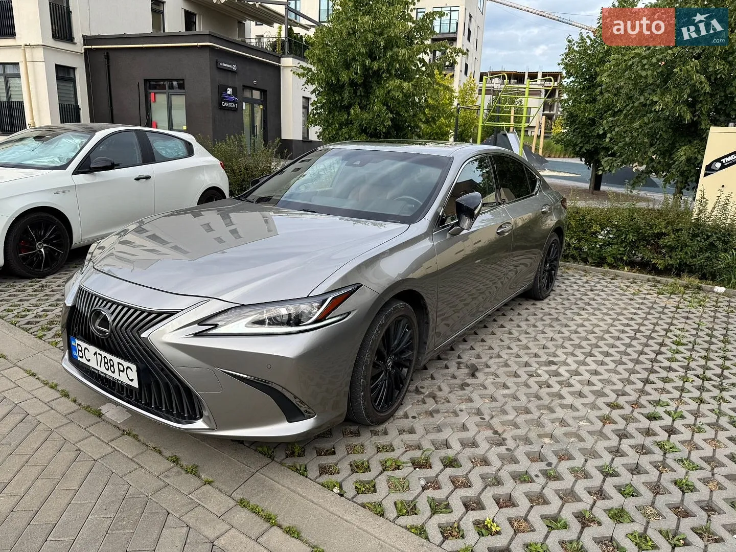 2021 Lexus ES - мініатюра 2
