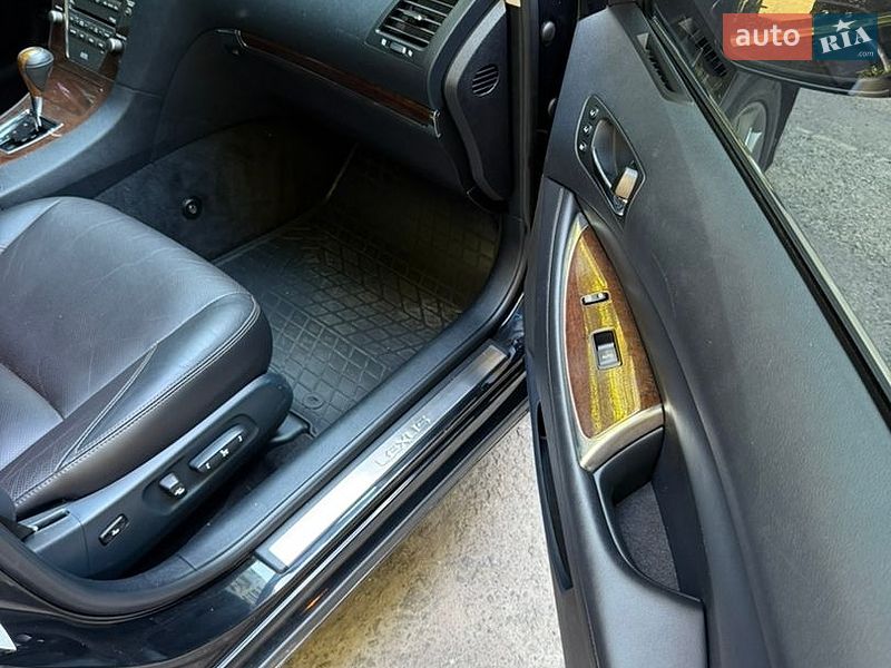 Седан Lexus ES 2010 в Житомирі