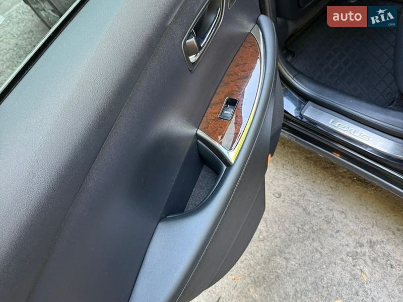 Седан Lexus ES 2010 в Житомирі