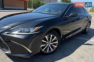 Седан Lexus ES 2019 в Кривом Роге