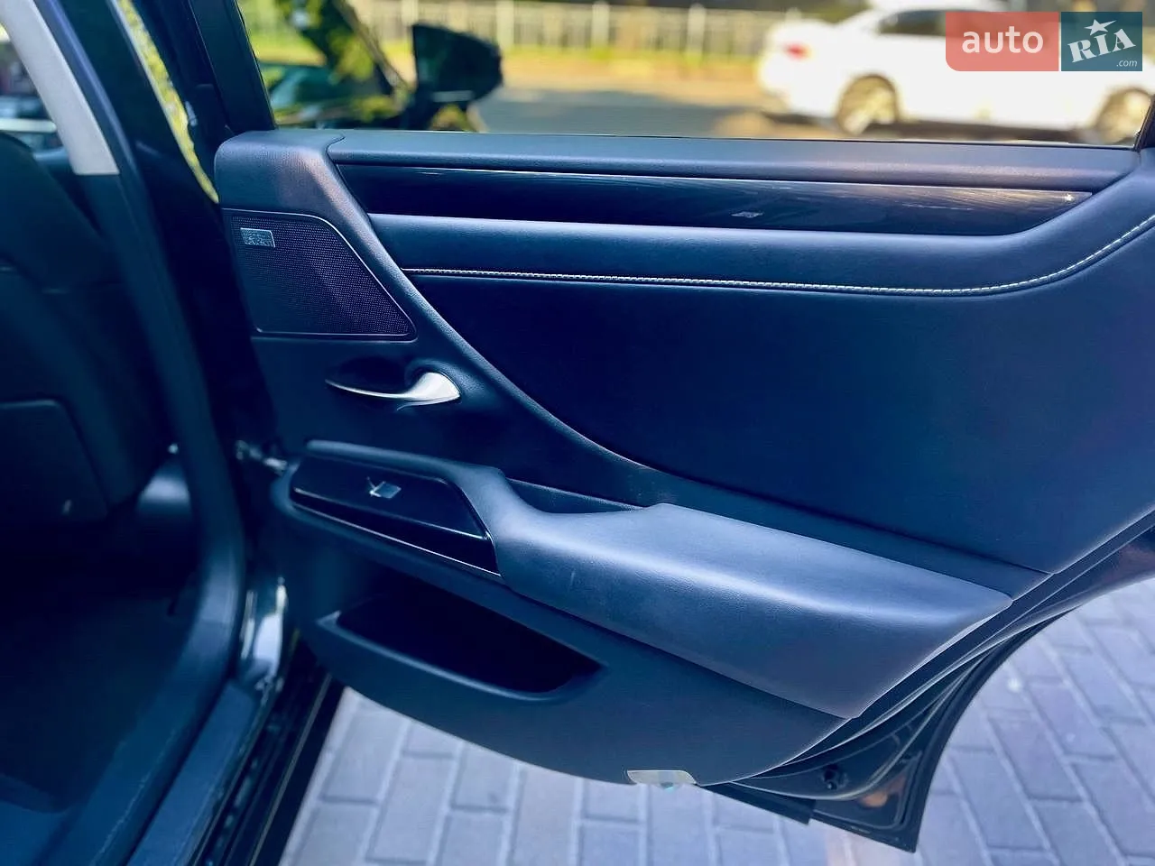 2019 Lexus ES - мініатюра 20