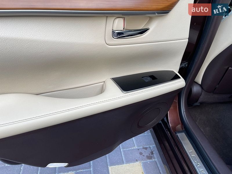 Седан Lexus ES 2015 в Києві фото 13 Седан Lexus ES 2015 в Києві