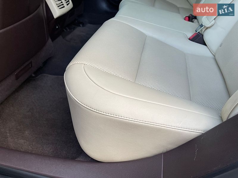 Седан Lexus ES 2015 в Києві фото 14 Седан Lexus ES 2015 в Києві
