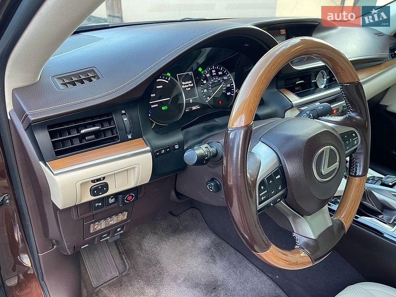 Седан Lexus ES 2015 в Києві фото 12 Седан Lexus ES 2015 в Києві