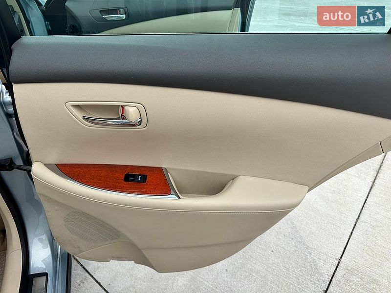 Седан Lexus ES 2010 в Миколаєві