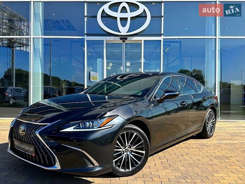 Седан Lexus ES 2024 в Києві
