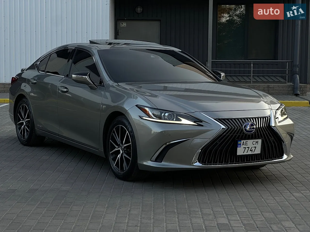 2021 Lexus ES - мініатюра 13