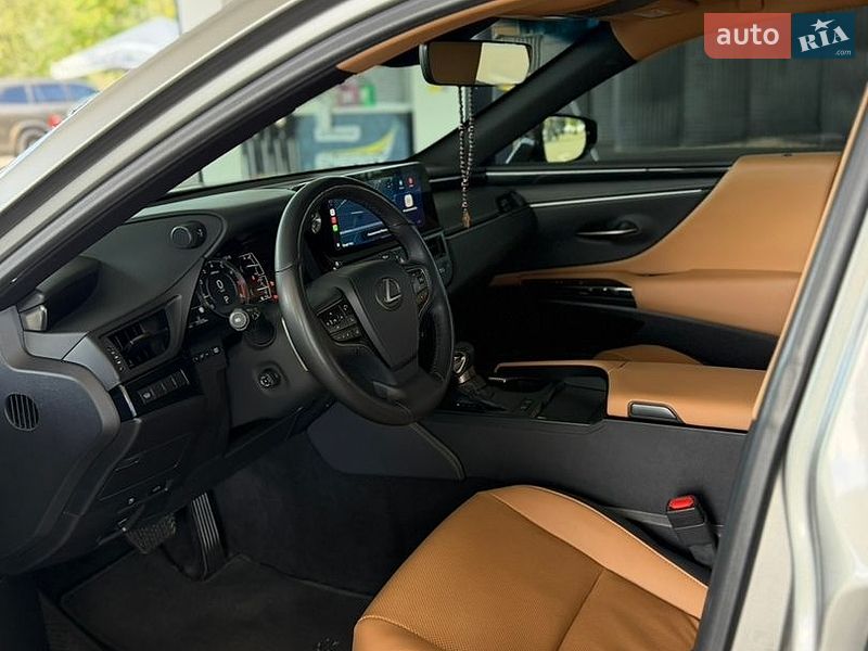 Седан Lexus ES 2023 в Днепре