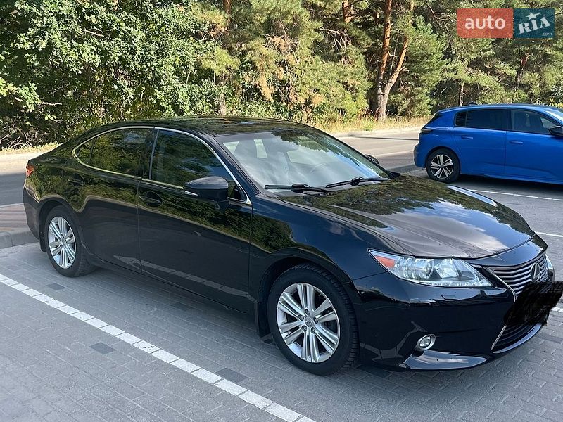 Седан Lexus ES 2014 в Обухове