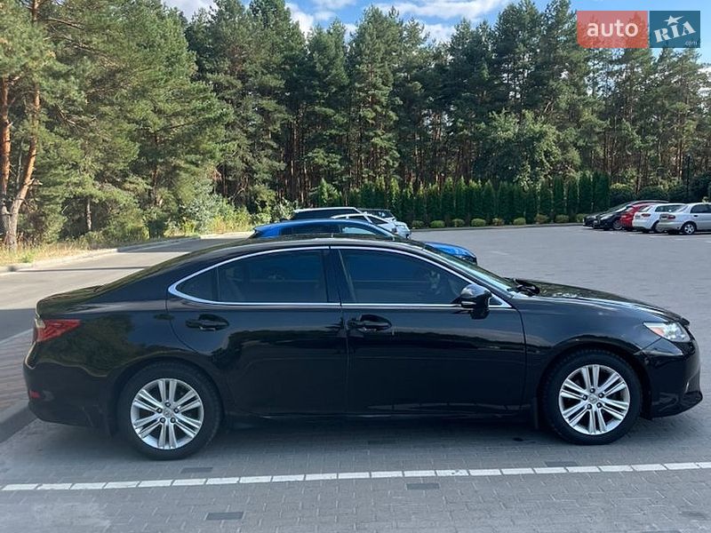 Седан Lexus ES 2014 в Обухове
