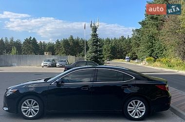 Седан Lexus ES 2014 в Обухове