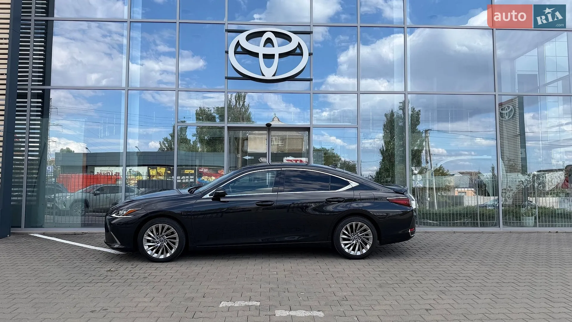 2022 Lexus ES - мініатюра 3
