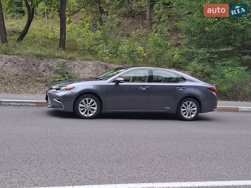 Седан Lexus ES 2014 в Києві