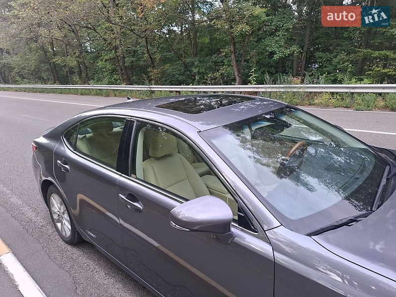 Седан Lexus ES 2014 в Києві