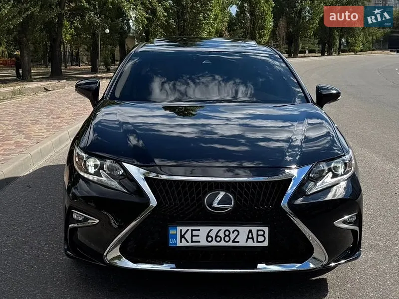 Lexus ES