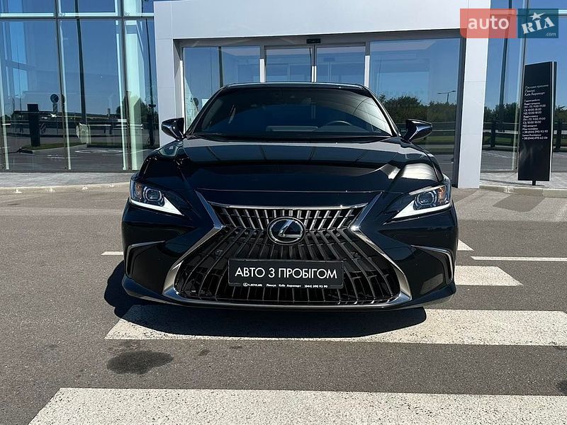 Седан Lexus ES 2024 в Киеве