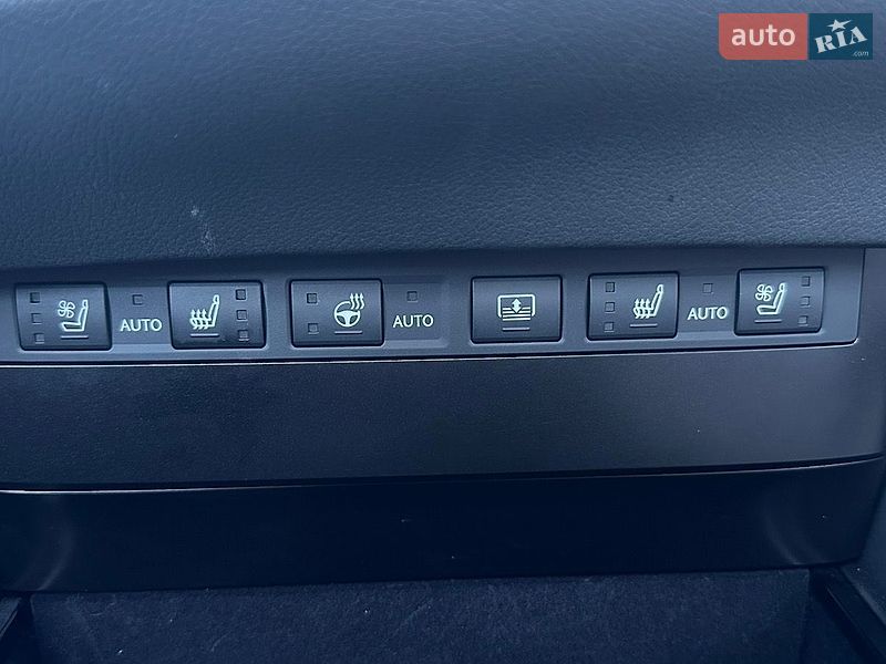 Седан Lexus ES 2024 в Киеве