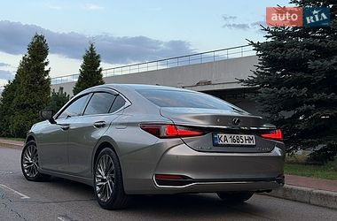Седан Lexus ES 2018 в Києві