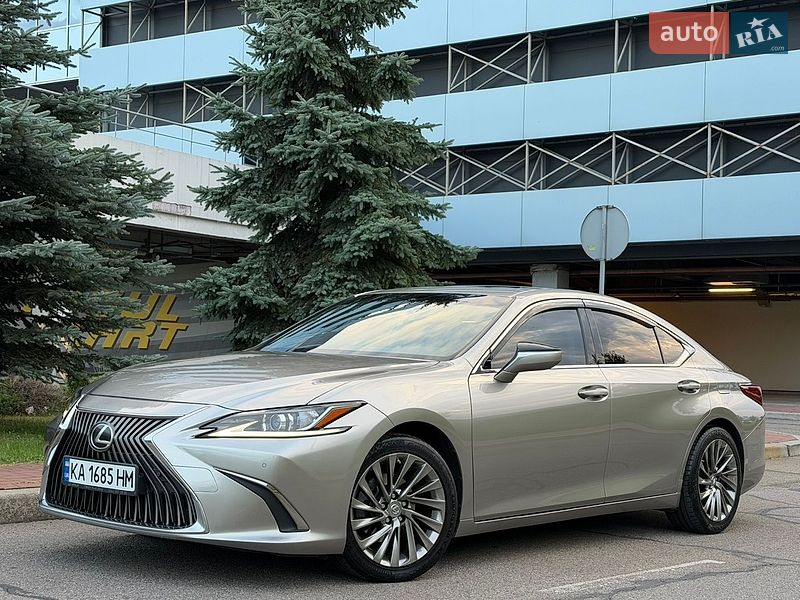 Седан Lexus ES 2018 в Києві