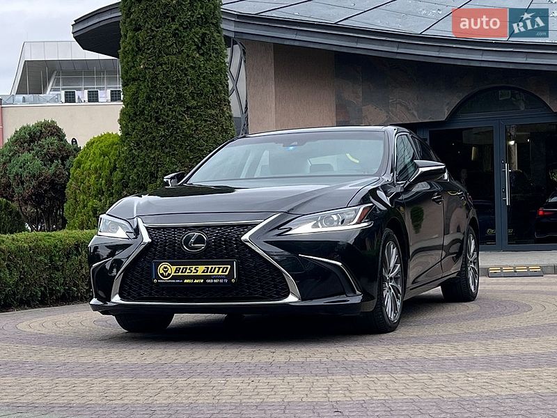 Седан Lexus ES 2020 в Львові