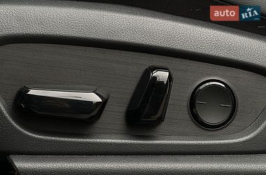 Седан Lexus ES 2020 в Львові