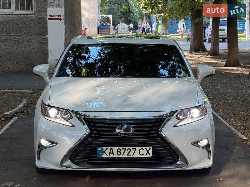 Седан Lexus ES 2016 в Одесі