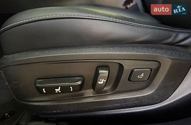 Седан Lexus ES 2016 в Одесі
