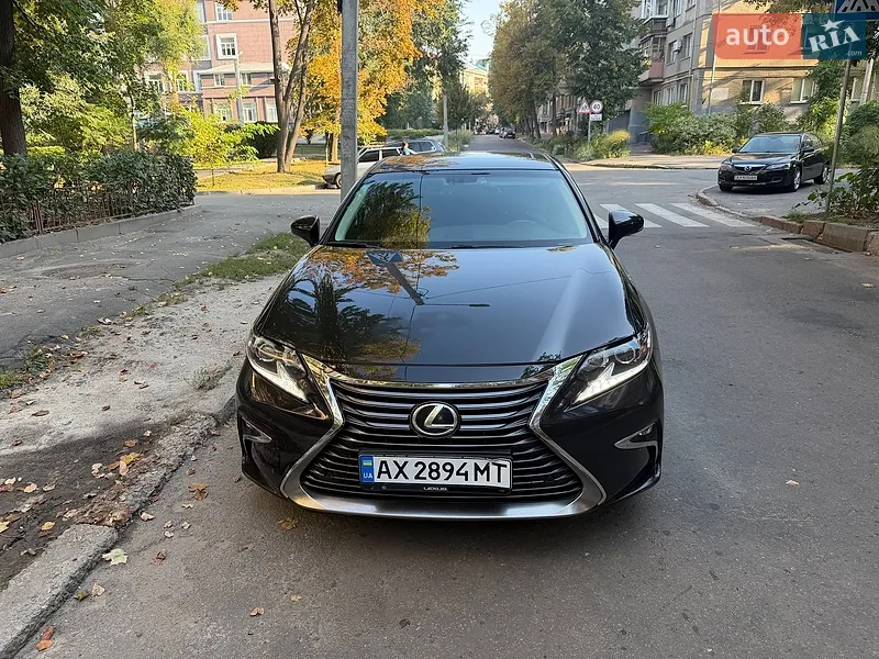Lexus ES 2016